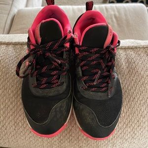 Used Under Armour girls cleats, used for 1 season